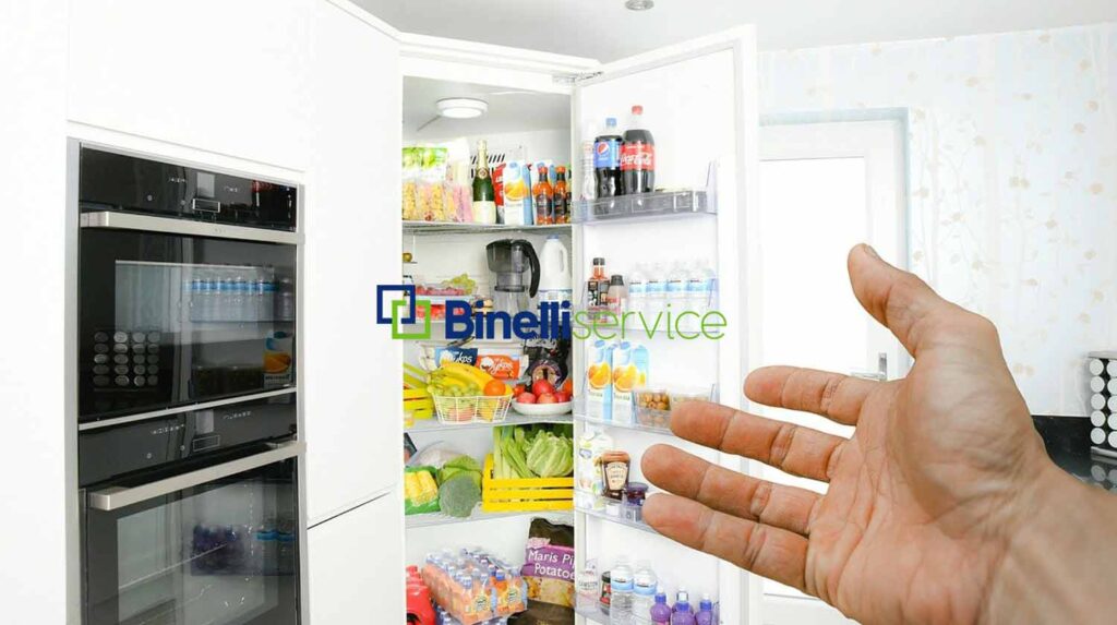 Binelli Service, I professionisti del freddo in Toscana. La nostra azienda è specializzata in assistenza, manutenzione e progettazione/fornitura di impianti di refrigerazione e celle frigorifere per il mercato Ho.Re.Ca e la GDO. I nostri tecnici sono costantemente aggiornati e possessori della Certificazione F-GAS.