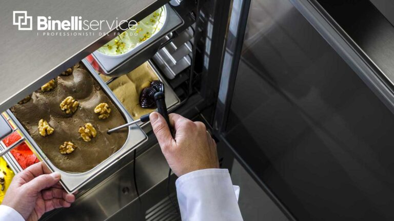 Gli abbattitori di temperatura, detti anche abbattitori termici, sono apparecchiature utilizzate soprattutto nel settore della refrigerazione alimentare (ristorazione, pasticceria, panificazione, gelateria: altresì definito professionalmente settore Ho.Re.Ca) per raffreddare rapidamente gli alimenti appena cotti, portandoli in tempi brevi a temperature di sicurezza.