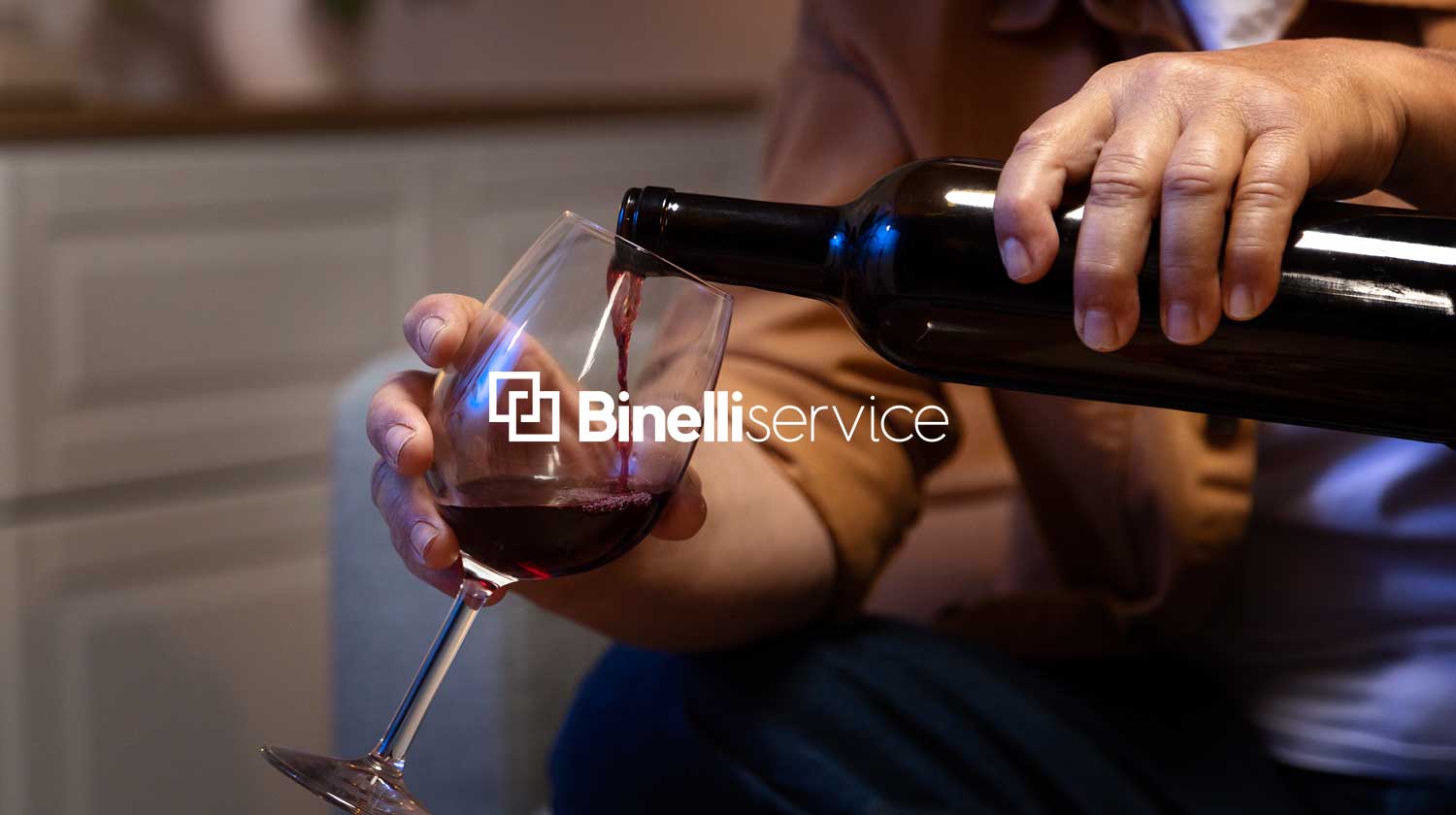 Per refrigerazione del vino si intende quel processo attraverso il quale il vino è sottoposto a temperature controllate inferiori rispetto a quelle normalmente consigliate per la conservazione | Perché è importante la manutenzione della cantinetta vino