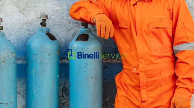 Il mercato nero dei gas refrigeranti (F-Gas) è un fenomeno in rapida espansione in Europa e in Italia. Nato come conseguenza dei tagli progressivi alle quote d'importazione imposti dalle normative UE per contrastare il cambiamento climatico, il contrabbando di refrigeranti ad alto impatto ambientale rappresenta oggi una grave minaccia per la sicurezza degli impianti, la salute degli operatori e la stabilità economica delle aziende del settore della refrigerazione e del condizionamento. Perché esiste un mercato nero dei gas refrigeranti? ne abbiamo parlato anche sui social con un video (Per approfondire la tematica o postare un commento con vostre considerazioni, vi invitiamo a raggiungerci sulla nostra Pagina Facebook Ufficiale)